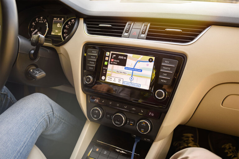 car radio with sat nav