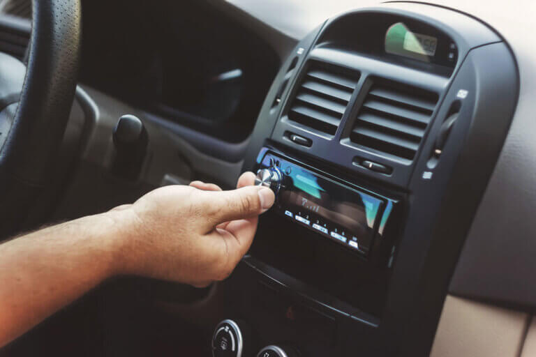 DAB car radio