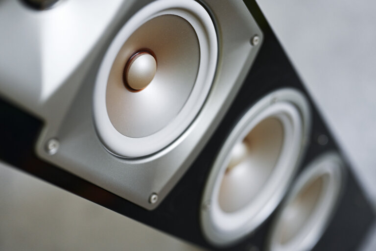 floorstanding speaker