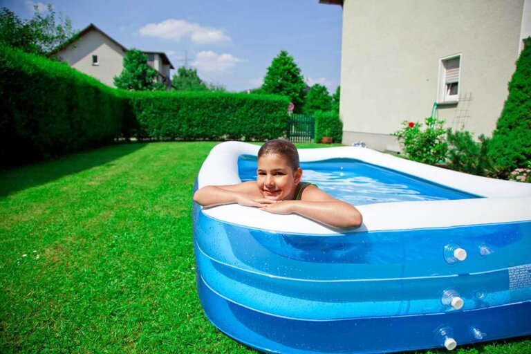 paddling pool