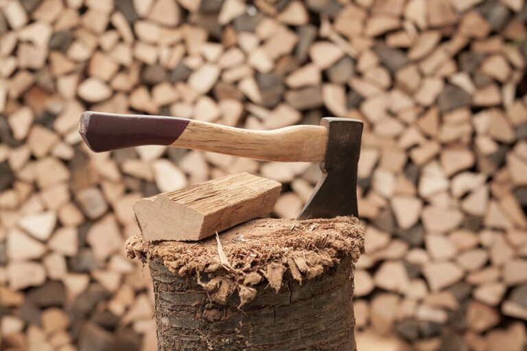 splitting axe